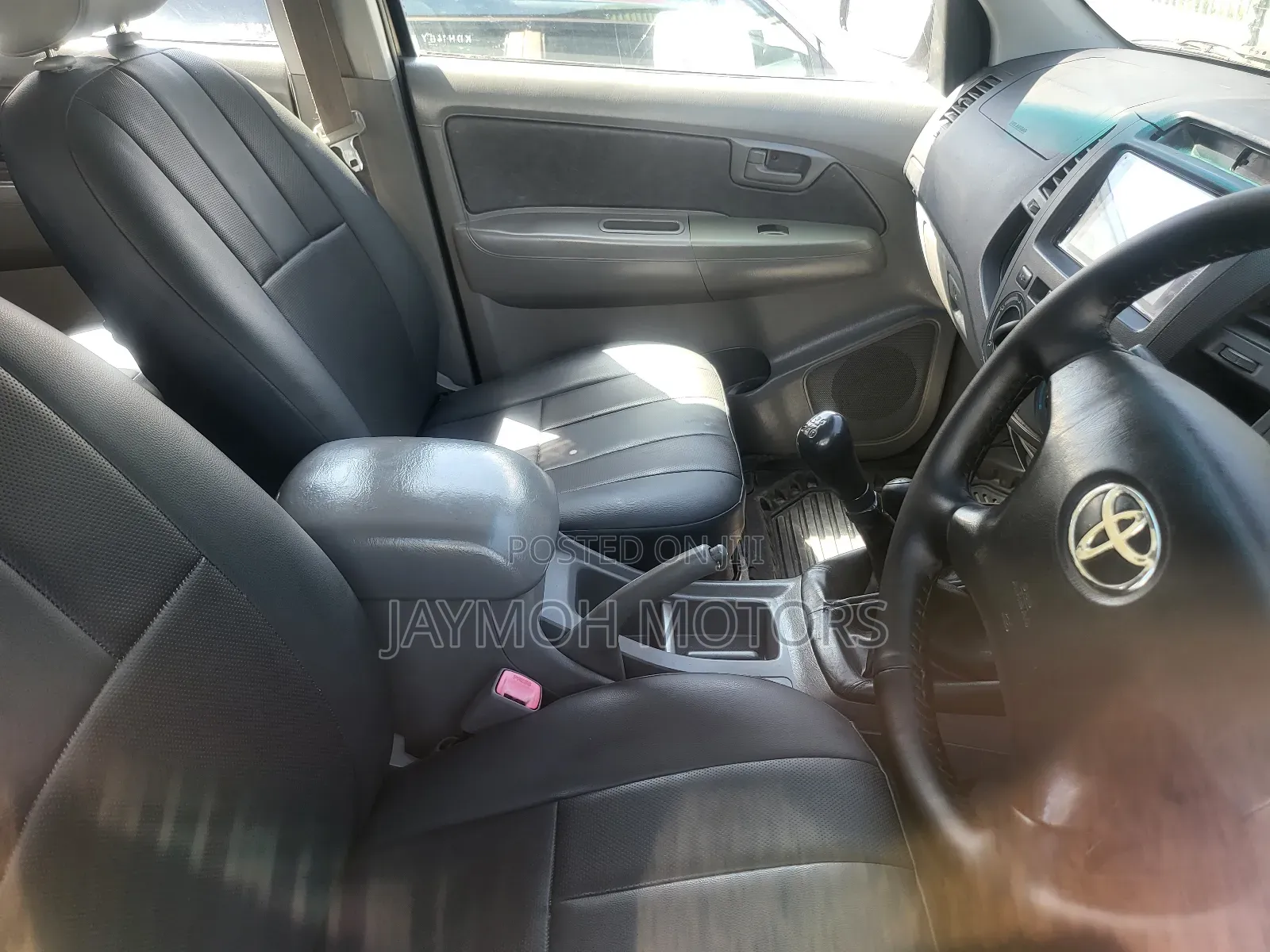 Toyota Hilux 2015 Brown