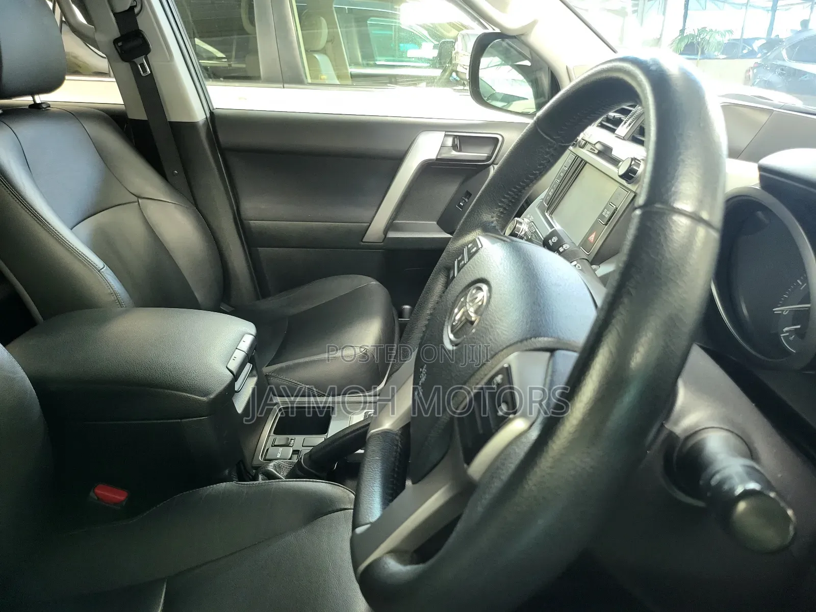 Toyota Land Cruiser Prado 2017 White