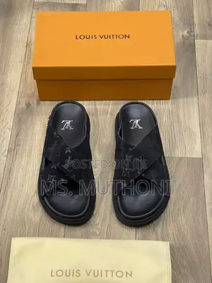 LV SANDALS!!40-46!!Accessible