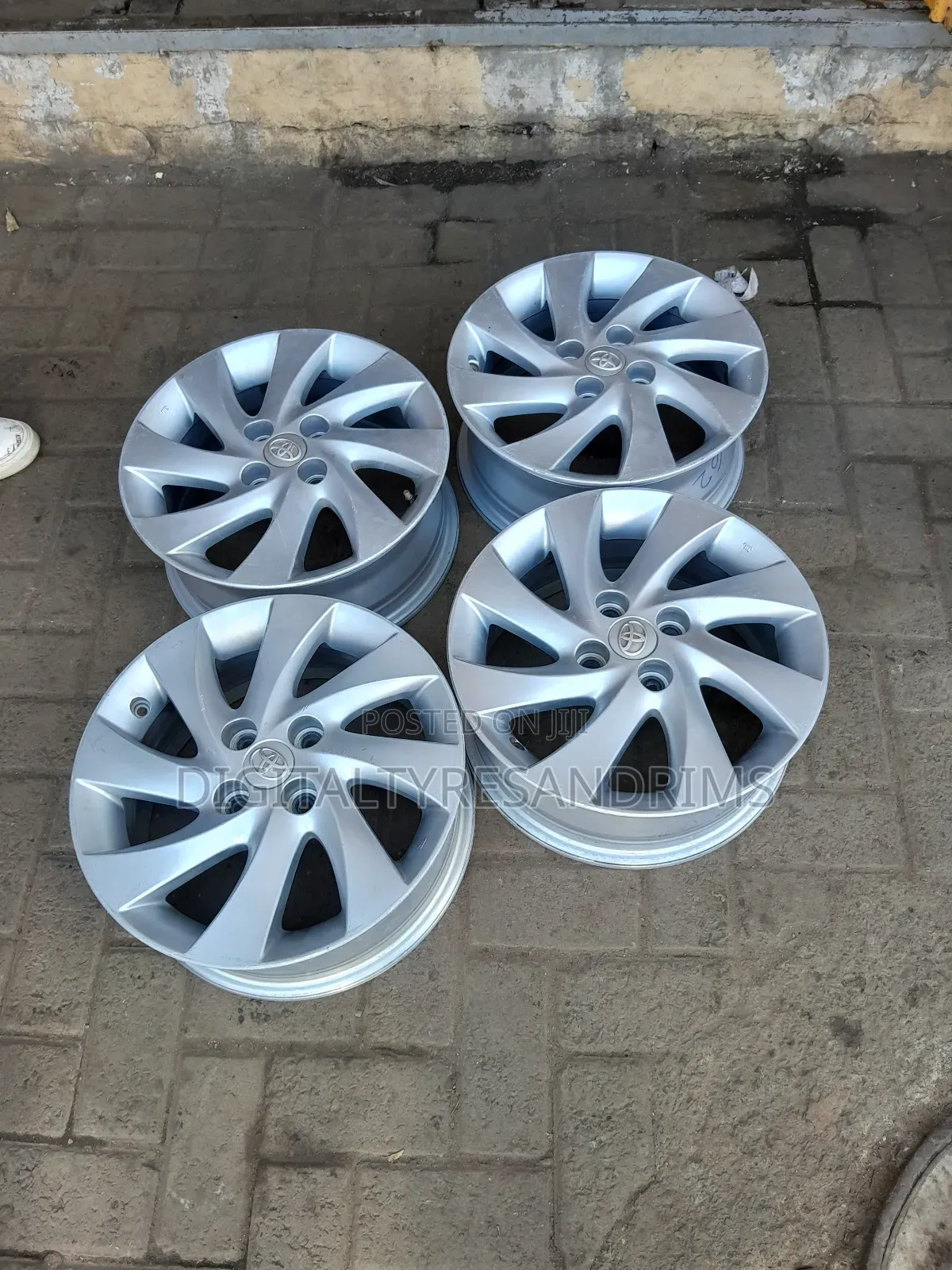 Original Toyota Rims Size 15"At Affordable Cost
