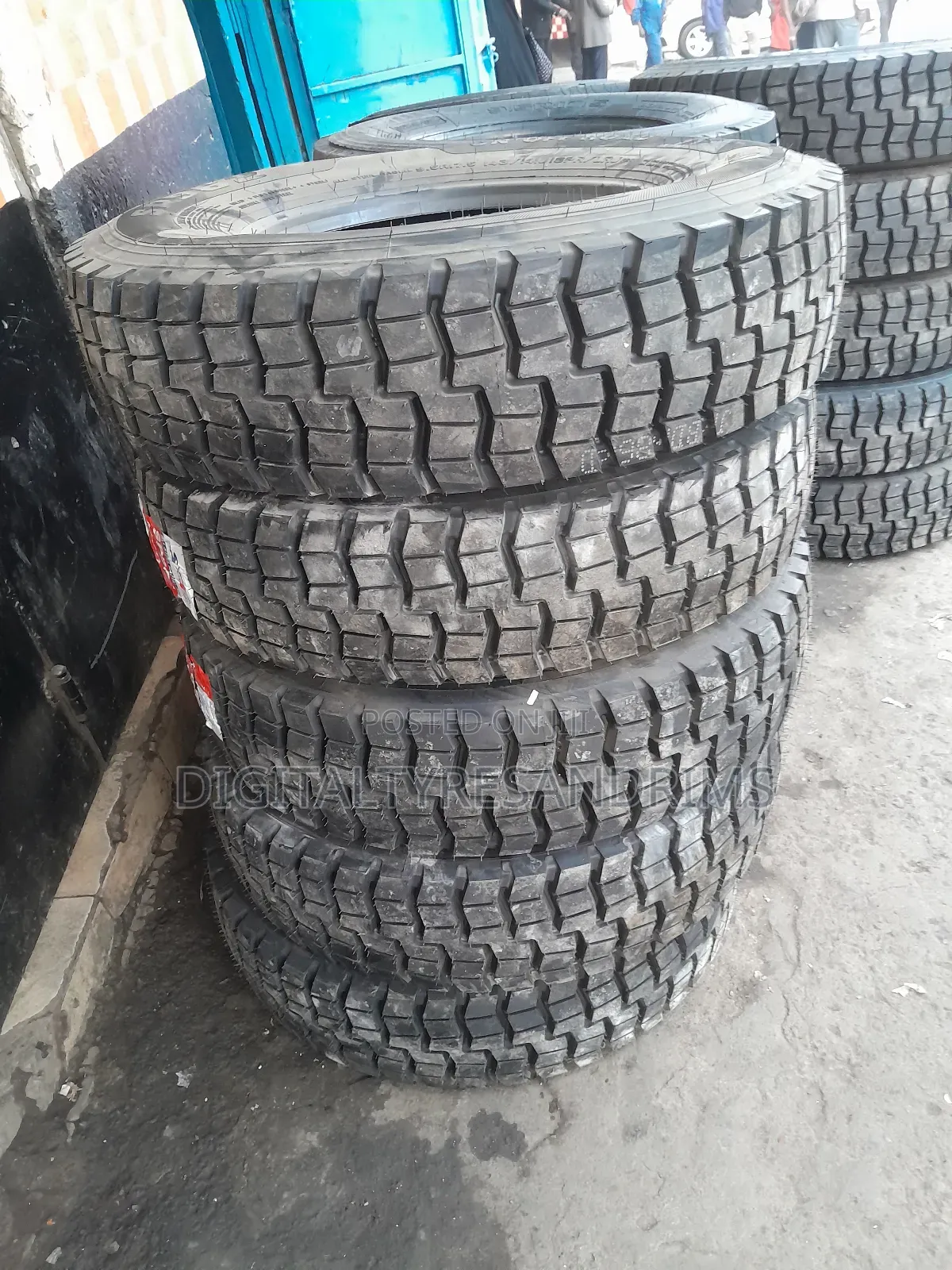 9.5R17.5 Roadshine Tyres Brand New