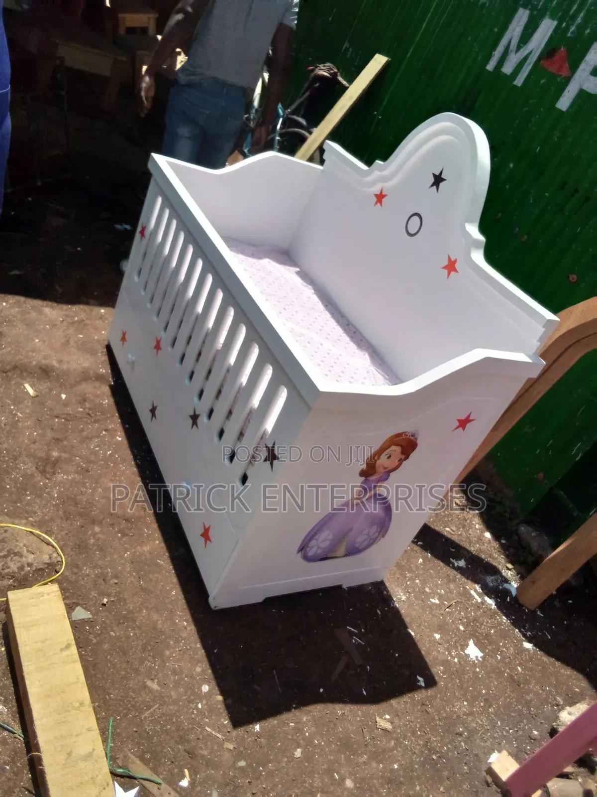 Modern Kids Baby Cot 4 by 2.5 Fitts