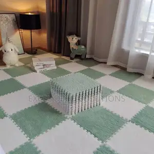 Green Interlocking Puzzle Mats Set