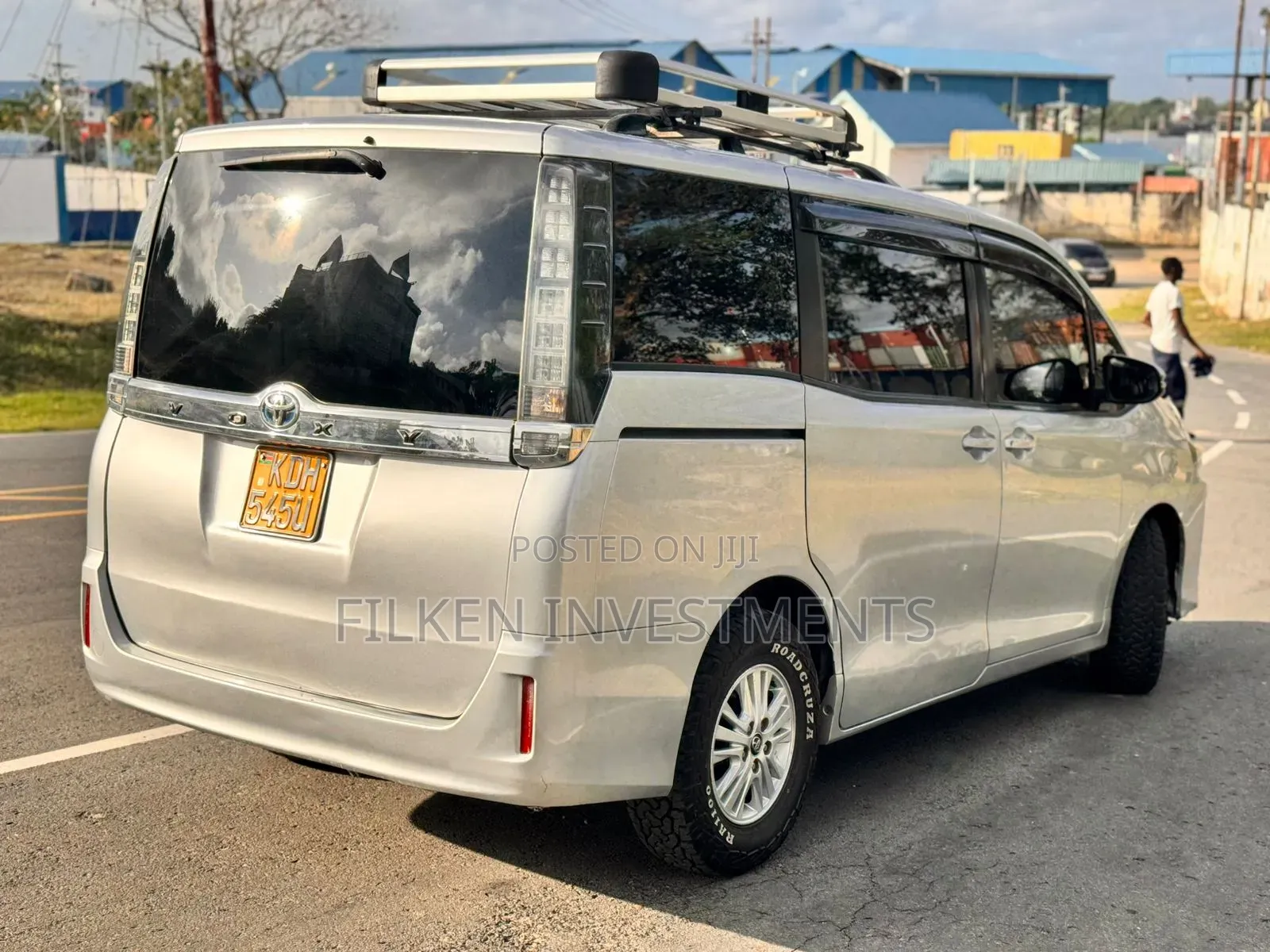 Toyota Voxy 2015 Silver