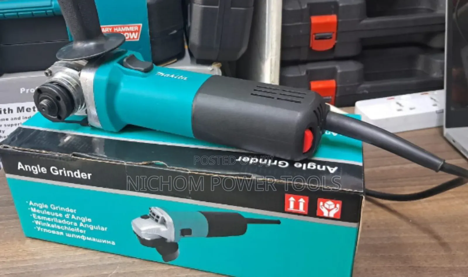 Makita Angle Grinder 840watts With Variable Speed