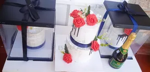Semi Naked Wedding/Ruracio Cake