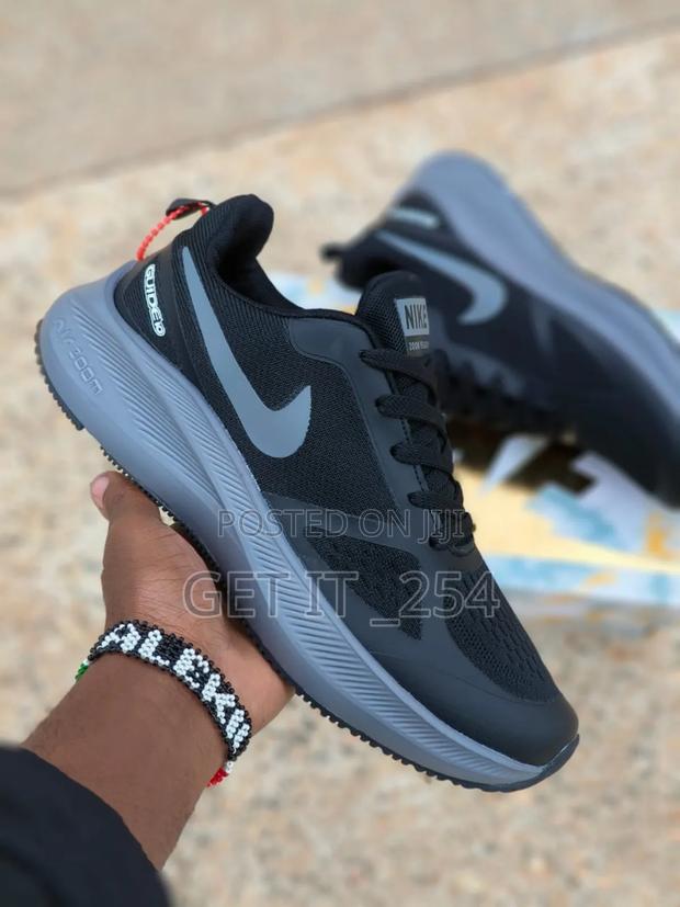 Nike Zoom Restocked 
Sizes 40-44 - thumbnail 2