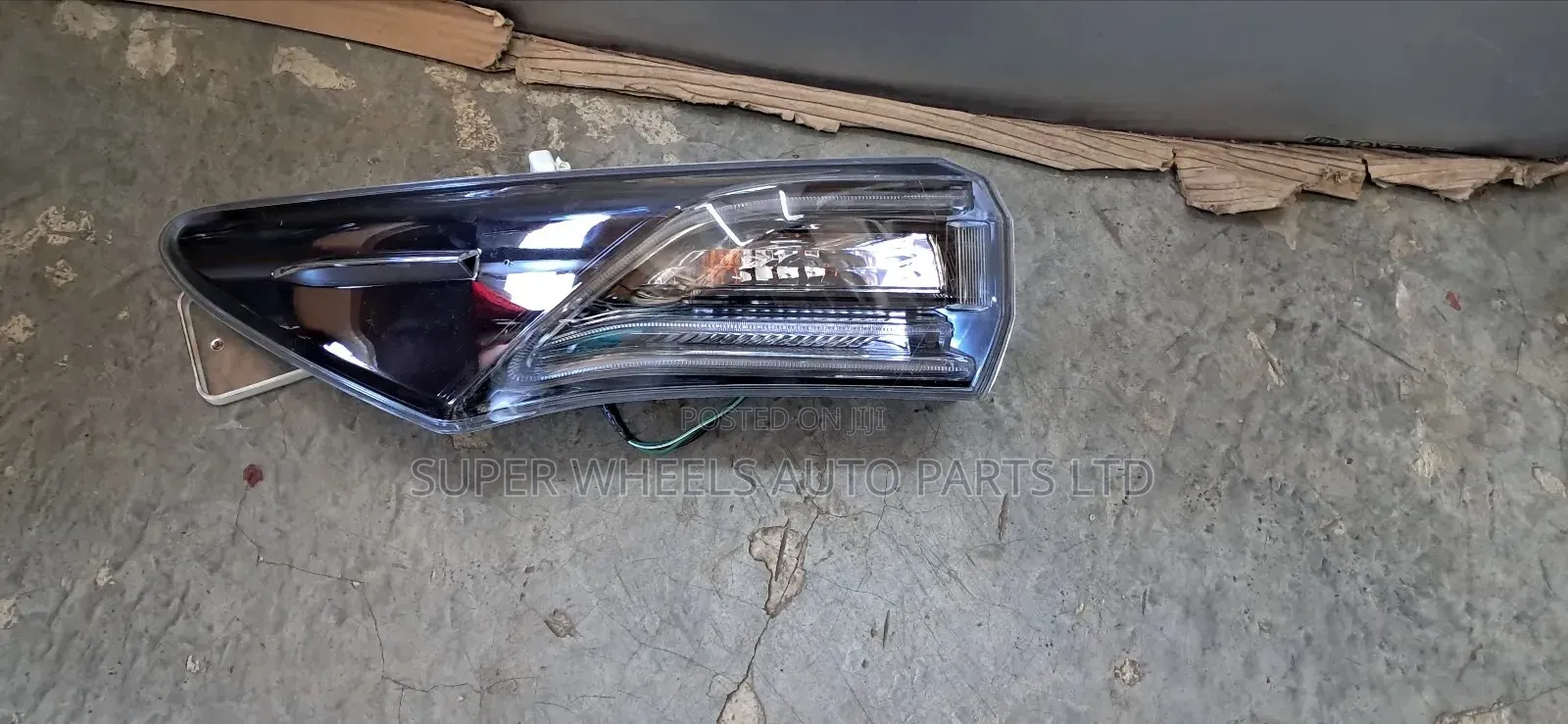 Taillight Harrier 2014-2016 ZSU60 Model LHS