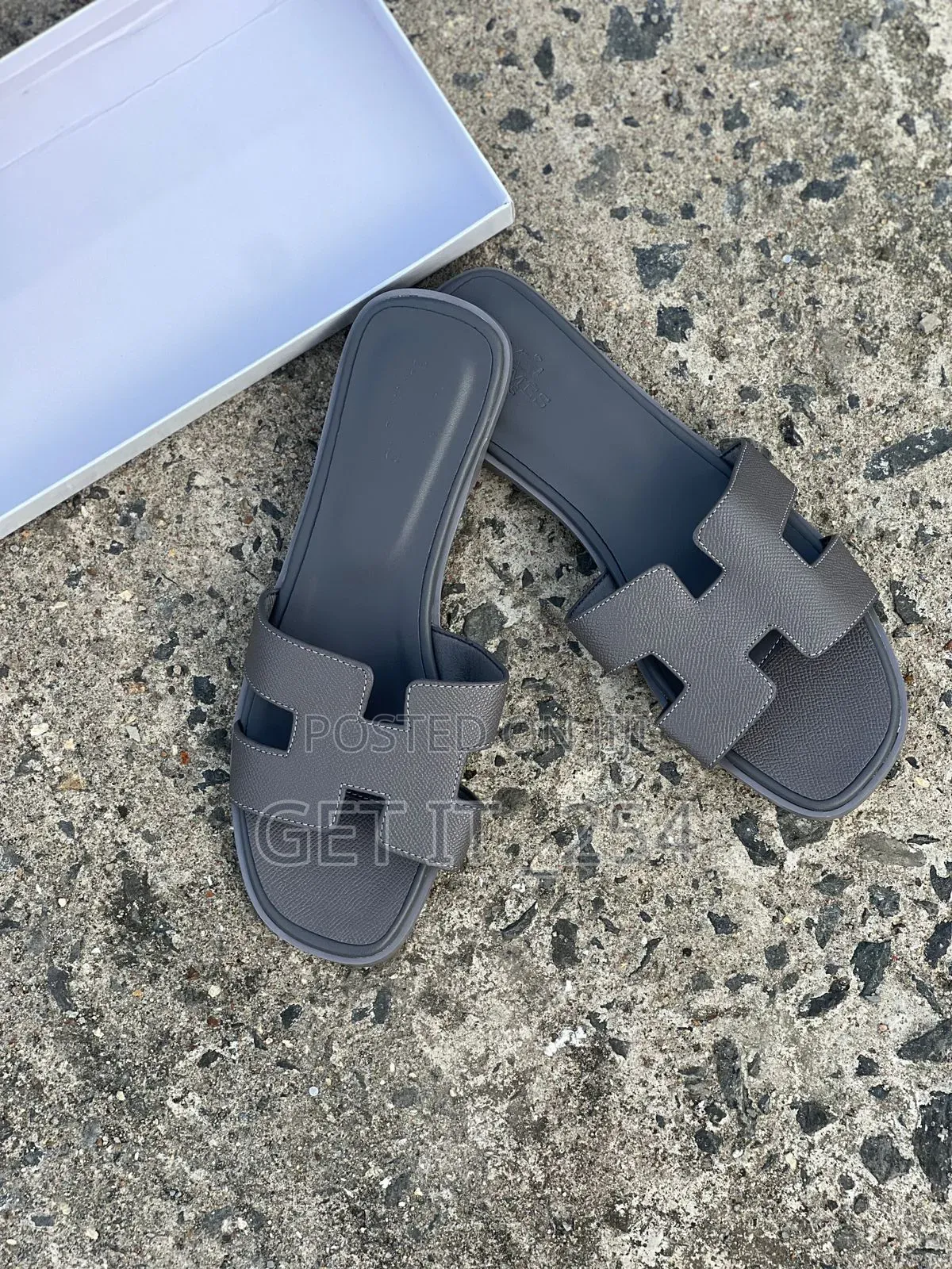 Hermes Sandals Available 
Colours Orange,White,Black,Grey,