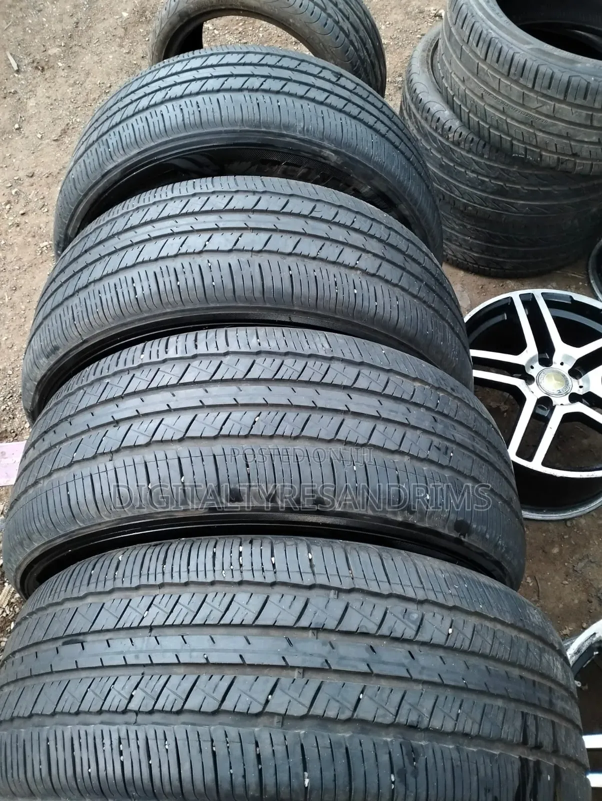 Slightly Used Bridgestone Tyres Size 265/65r17