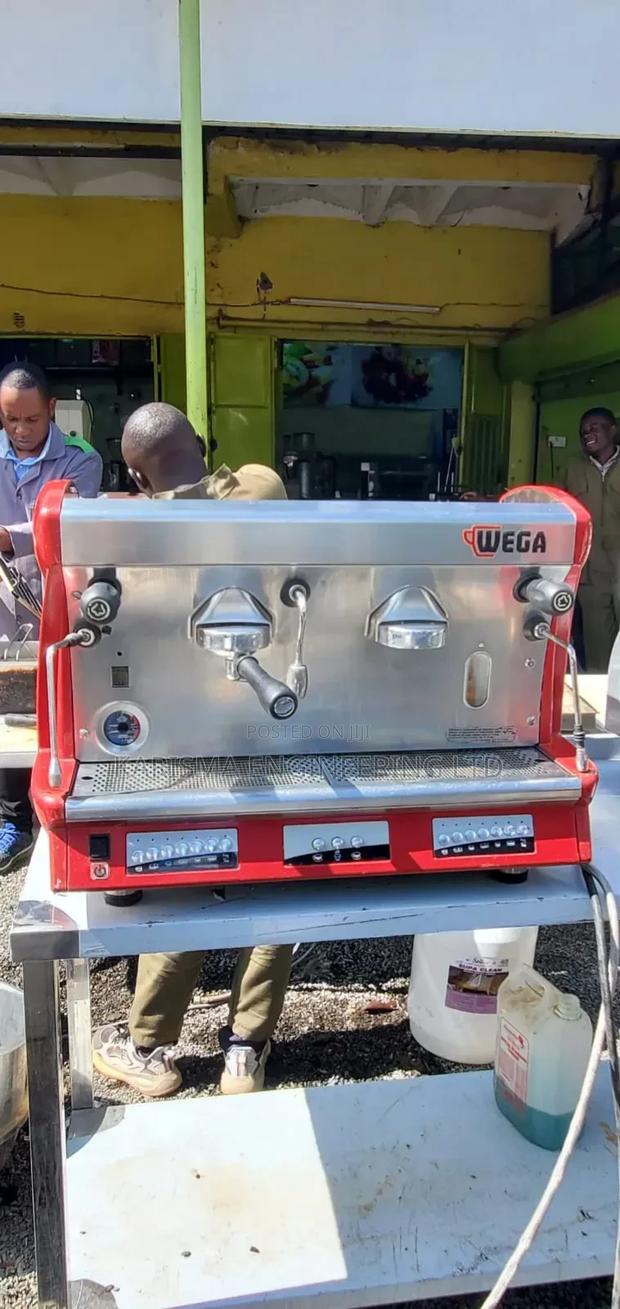 Ex Uk Used Commercial Coffee Machine - main view