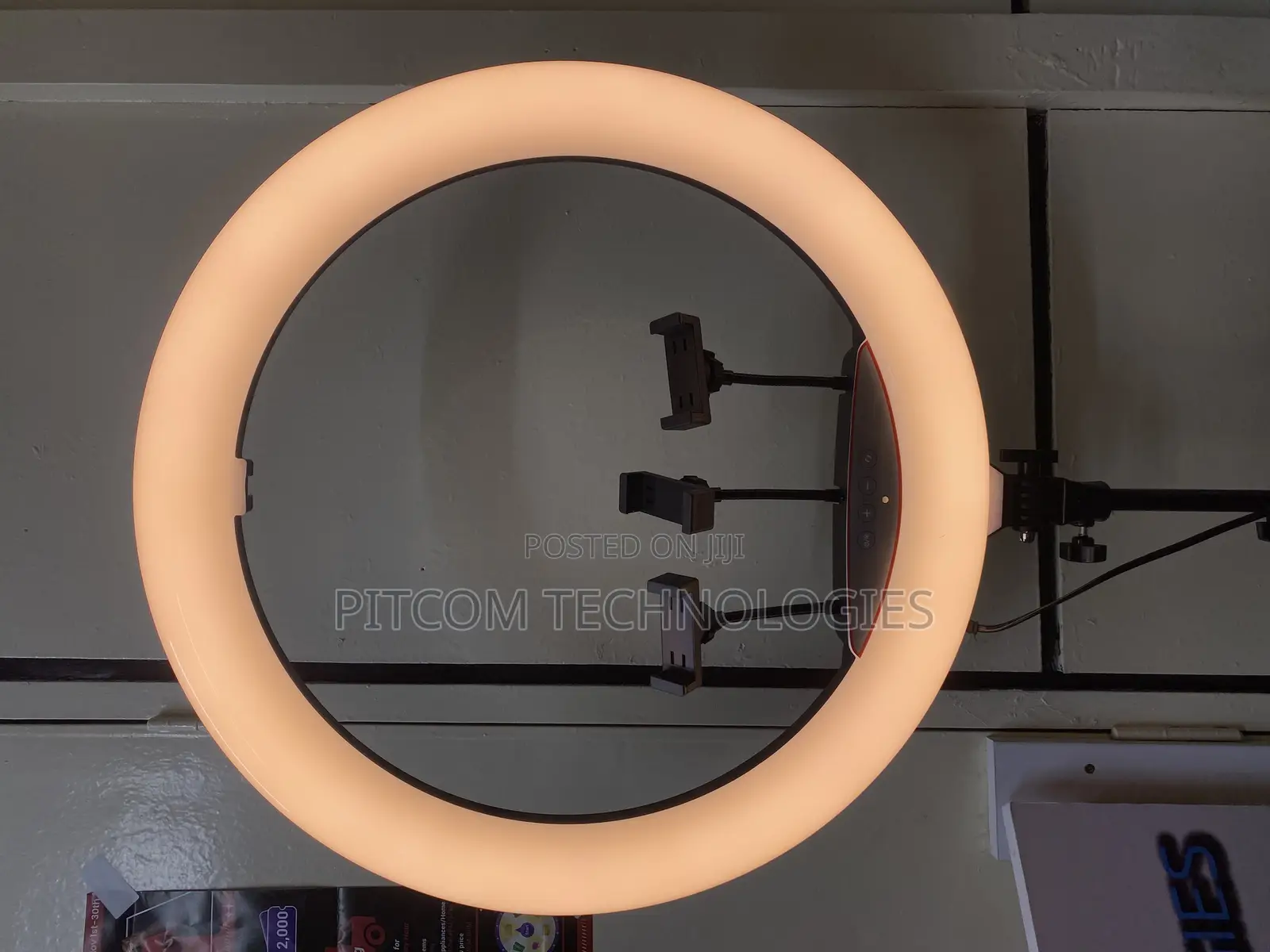 Full Light 22 Inch Ringlight