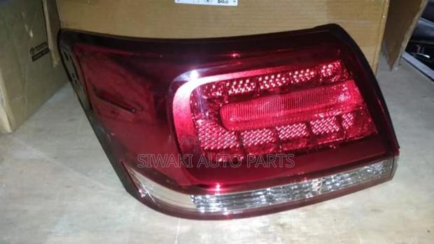 PREMIO 270 2017 Taillight