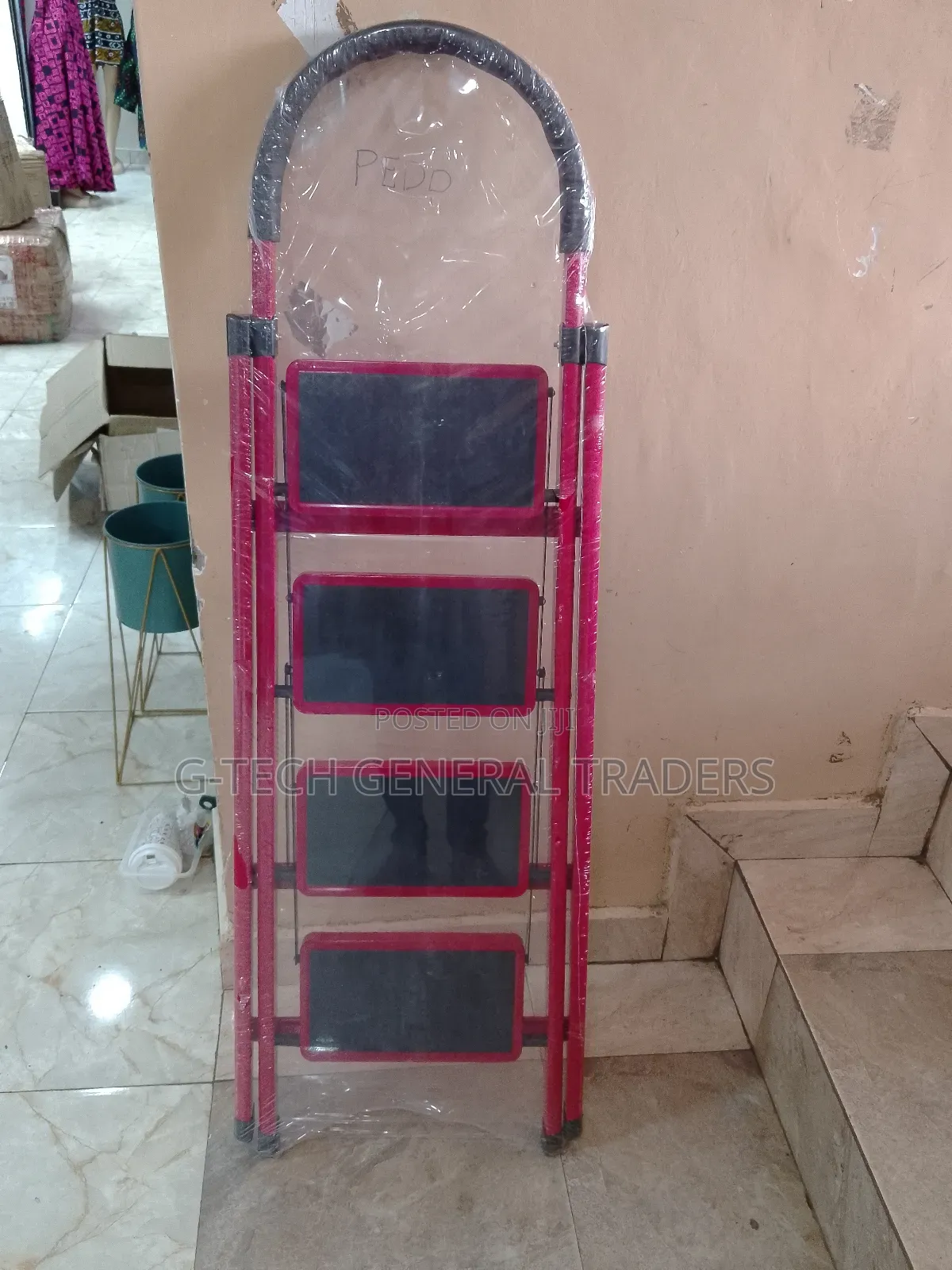 4-Step Red/Black Heavy Duty Ladder