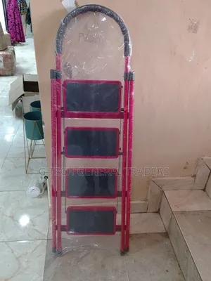 4-Step Red/Black Heavy Duty Ladder