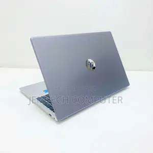 New Laptop HP 250 G10 8GB Intel Core I7 SSD 512GB