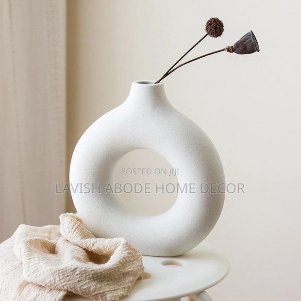 Big Donut Flower Vase - Round White - thumbnail 2