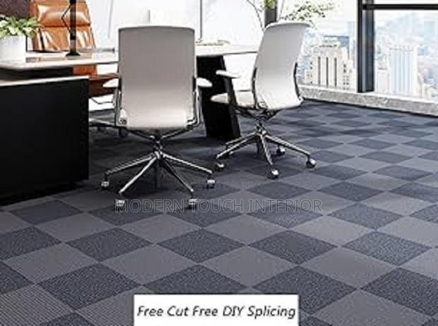 Long-Lasting Grey Carpet Tiles