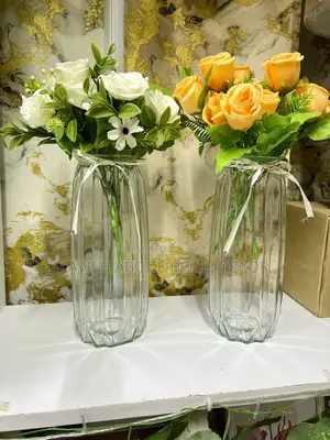 Clear Glass Flower Vase