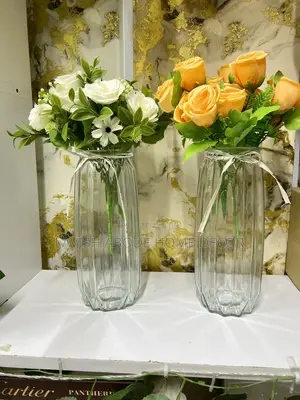 Clear Glass Flower Vase