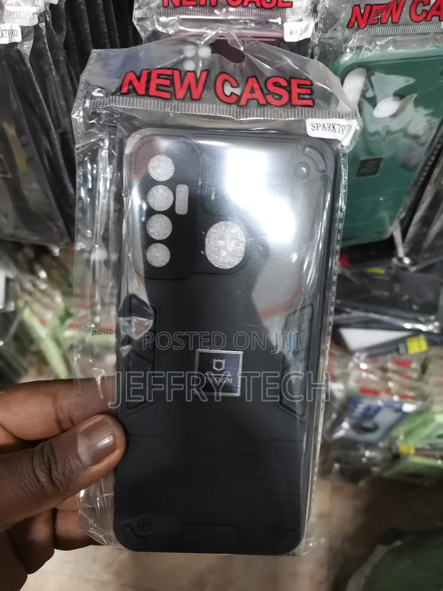 Tecno Spark 7 Pro Hybrid Shockproof Polycarbonate Case-Black - thumbnail 3