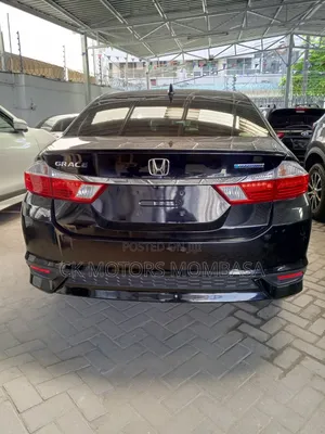 Honda Grace 2017 Black