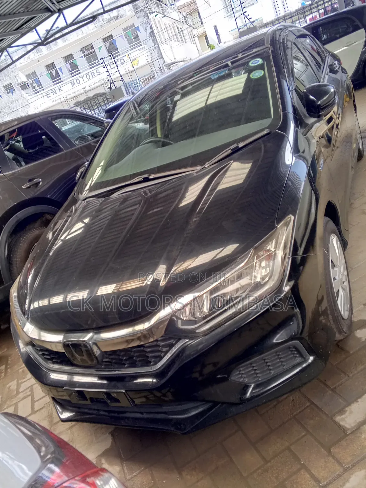 Honda Grace 2017 Black