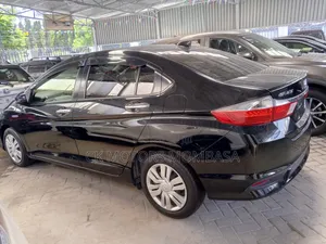 Honda Grace 2017 Black