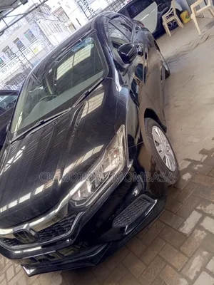 Honda Grace 2017 Black