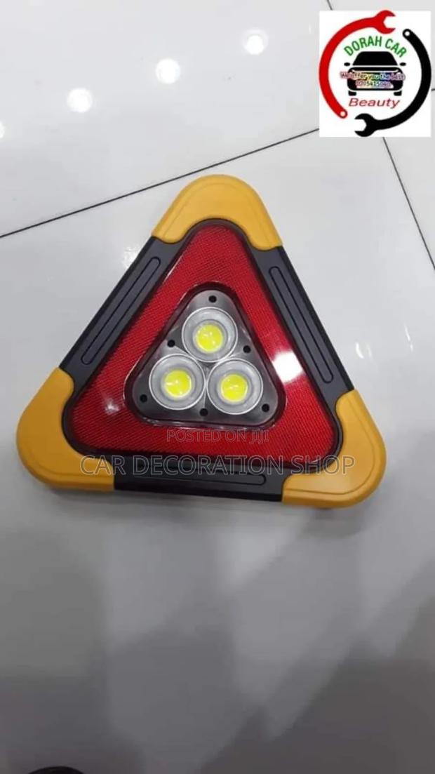 1pc Rechargeable Portable Car Life Savers With Torch