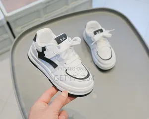 *Kids Sneakers*
*Sizes:21,22,23,24,25,26,27,28,29,30,31,32
