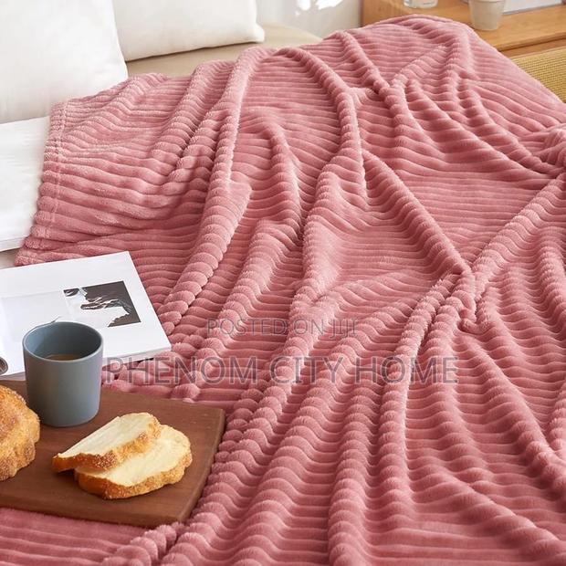 Chunky Warm Fleece Blankets - thumbnail 2