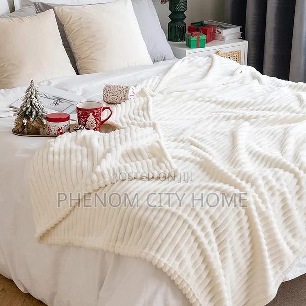 Velvet Fleece Blankets - thumbnail 2