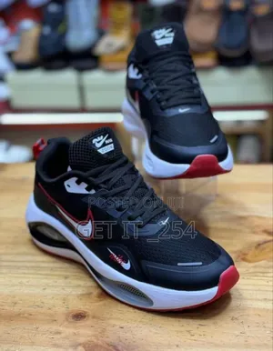 Nike Motorsports
Sizes 40-45