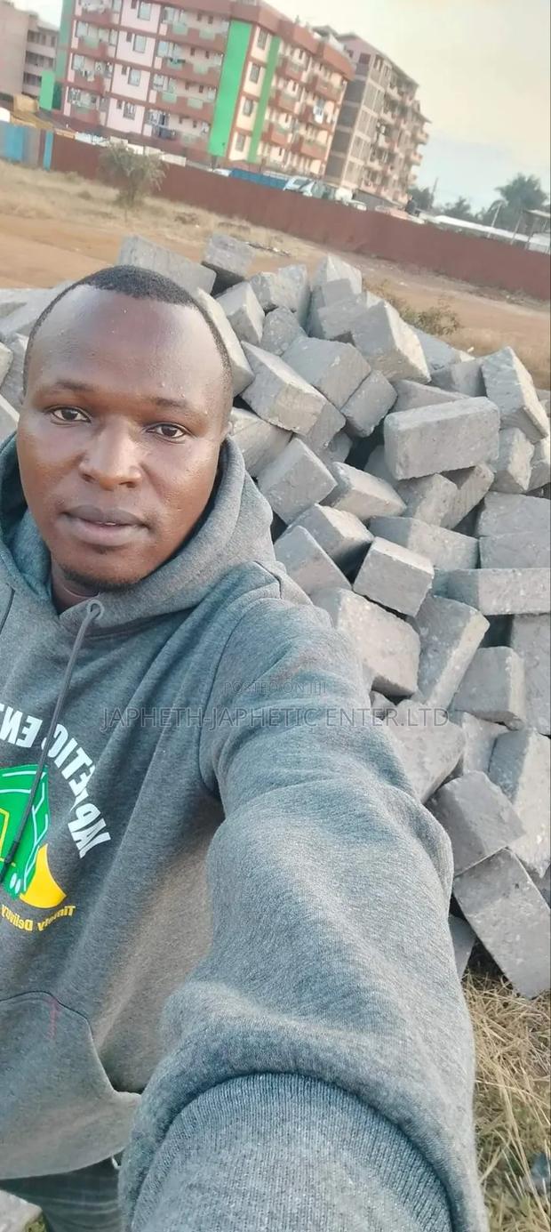 2500pcs Machine Cut Stones Enough for 3BEDROOMS - thumbnail 3