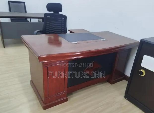 Office Table: Bossy Executive 1.6M Mahogany Office Table - thumbnail 2