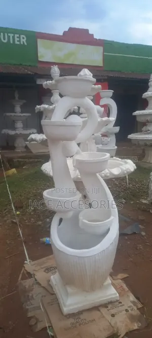 Garden/Indoor Fountains Figurines