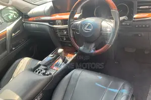 Lexus LX 570 (5 seats) AWD 2018 Black