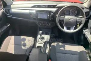 Toyota Hilux 2018 Red