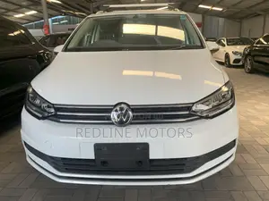 Volkswagen Touran 2017 White