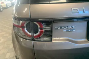 Land Rover Discovery Sport HSE 2017 Gold
