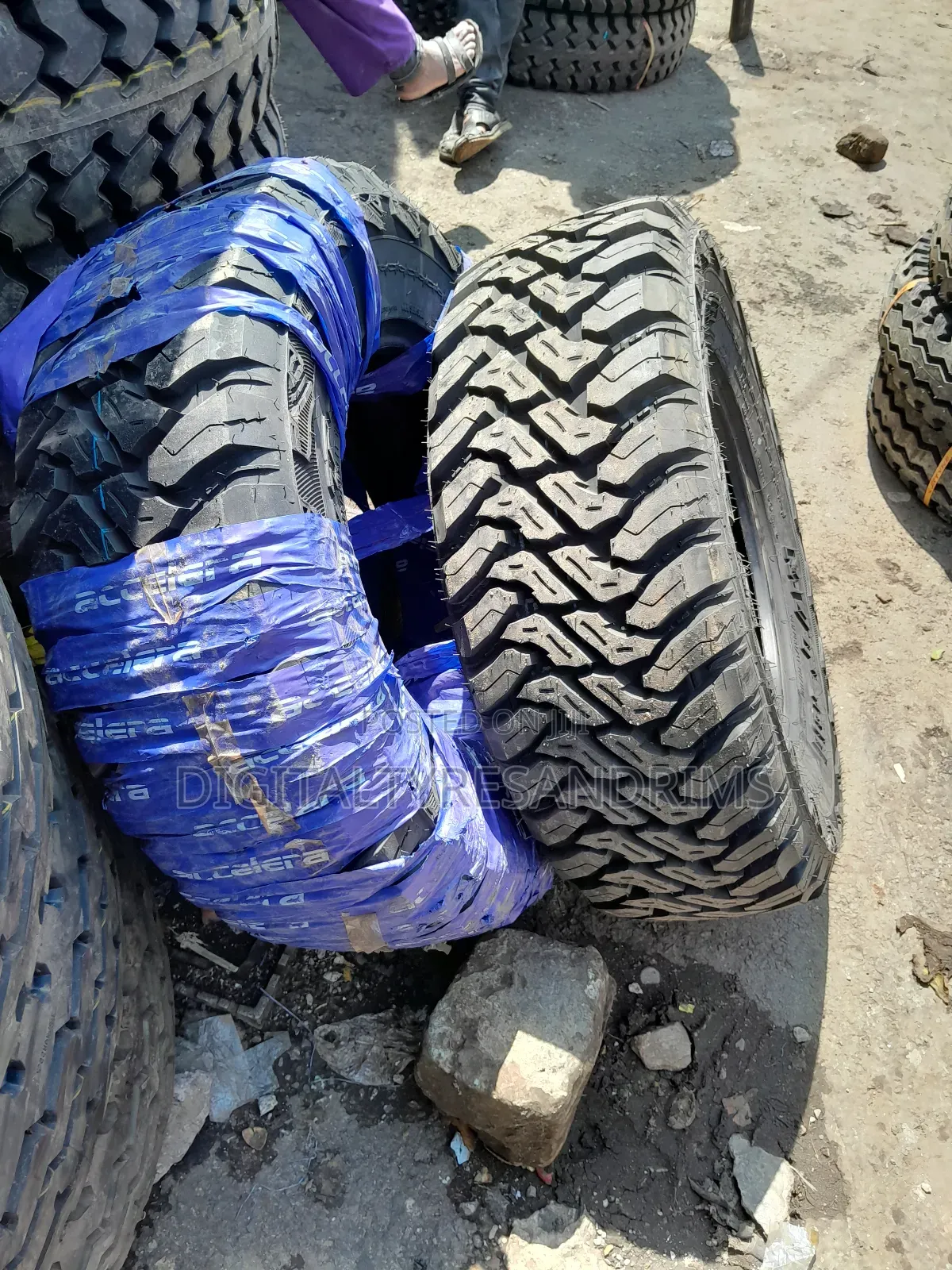 Accelera Tyres Brand New Size 285/70r17