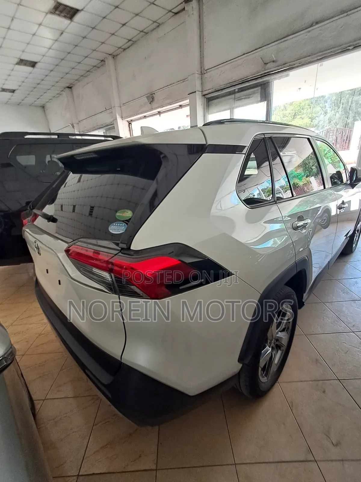 Toyota RAV4 2017 White