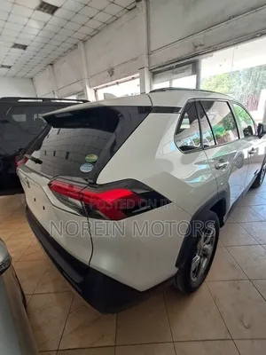 Toyota RAV4 2017 White
