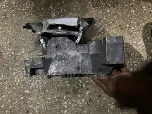 Nissan Tiida Engine Mounting