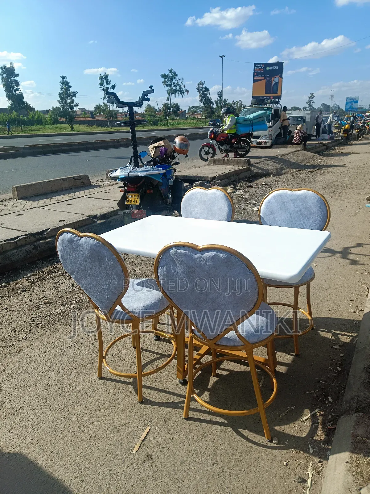 Unique, Classy, Stylish Latest Design Dinning Table 