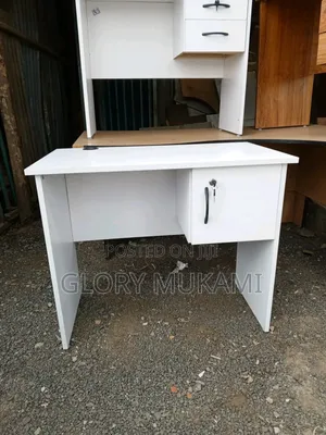 Lockable Office Desk Table