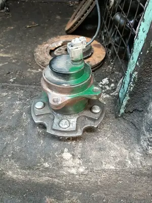 Alphard Rear Hub