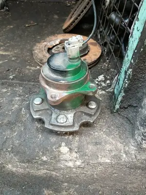 Alphard Rear Hub