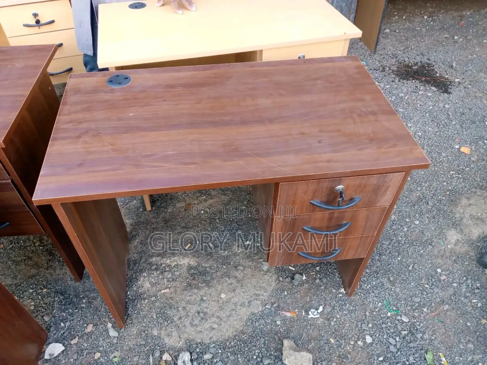 0.9 Size Office Desk